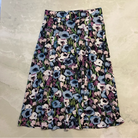 Monki Sigrid ASOS | Floral Button Down Midi Skirt in Blue Poppy Print - Picture 3 of 11